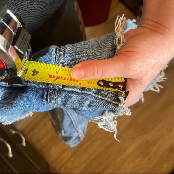 Abercrombie and Fitch Annie high rise denim cut off shorts - Picture 4 of 5